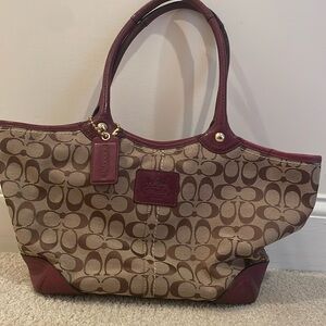 Coach Bleaker Khaki Signature w/ Plum Leather Trim Large Zip Tote & dust bag